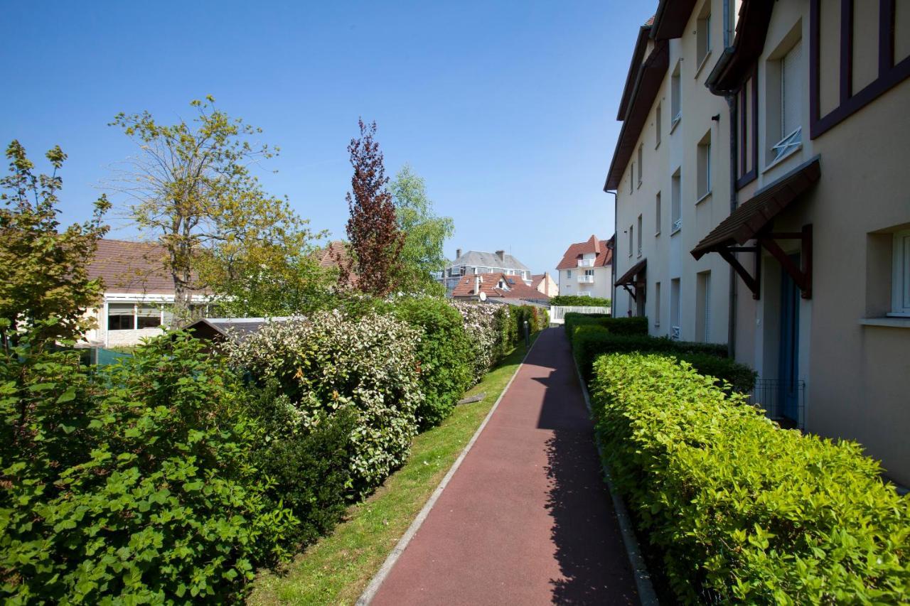 Appart Residence Proche Plage Avec Piscine Et Parking Couvert Prive Merville-Franceville-Plage Eksteriør bilde